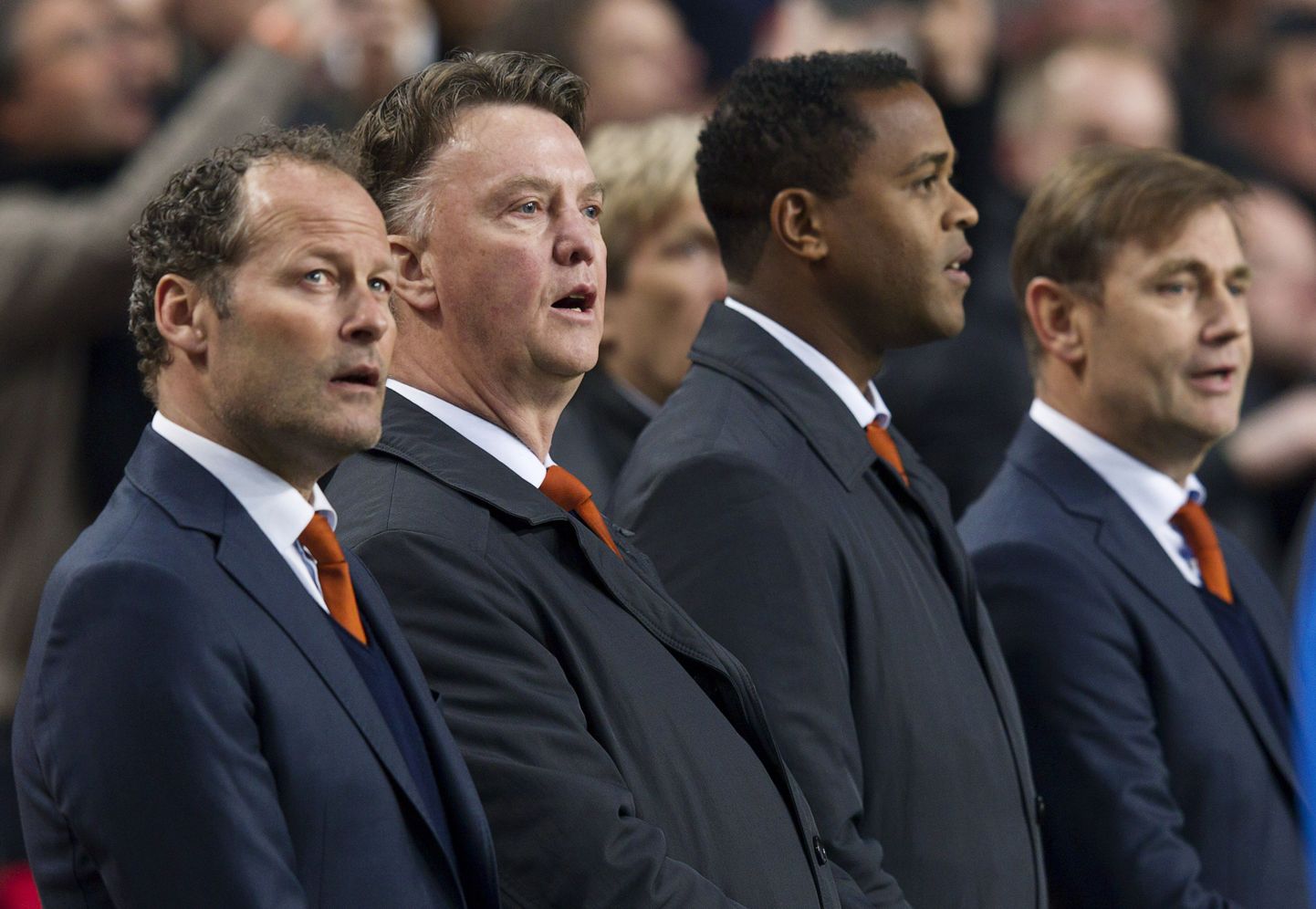 Louis van Gaal (vasakult teine), Patrick Kluivert (vasakult kolmas) ja Frans Hoek (paremal) võivad järgmisel kolmel aastal juhendada Manchester Unitedi meeskonda