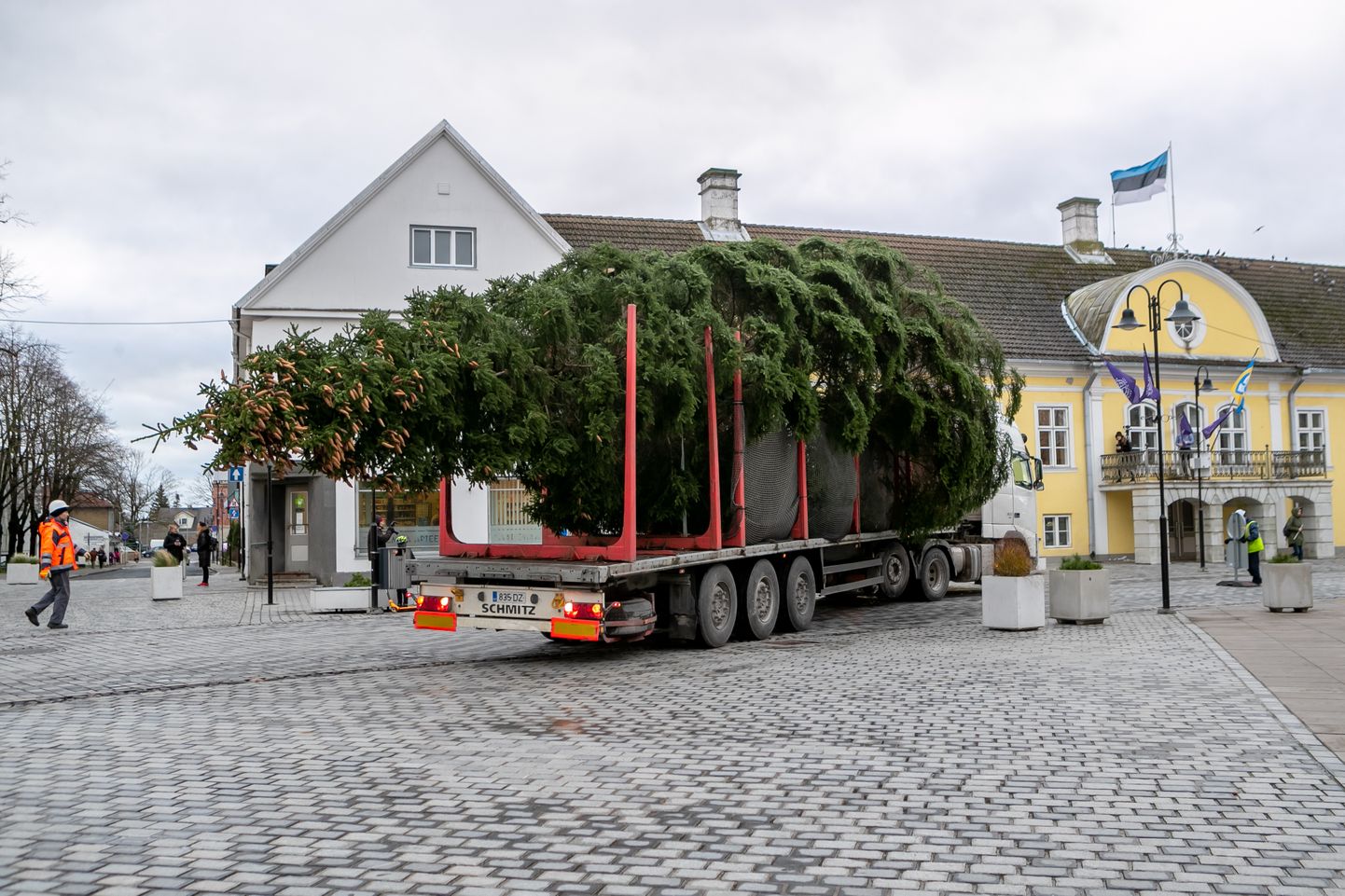 2021. aasta Kuressaare jõulupuu.