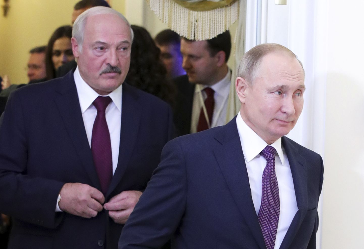 Viimastel kuudel korduvalt Vene naftatarneid Valgevenele arutanud Vene president Vladimir Putin (paremal) ja Valgevene president Aleksandr Lukašenko 20. detsembril Peterburis.