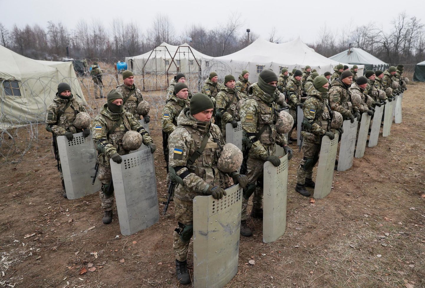 Ukraina piirivalvurid 16. novembril Valgevene piiri lähedal Volõõnias õppustel. 