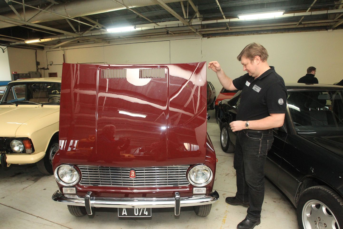 Näitleja Raivo E. Tamme esimene auto oli see 1971. aastal valmistatud VAZ-2101, mille omanik on nüüd taas otsast lõpuni korda teinud. Originaalses täisvarustuses (loomulikult ilma tagumiste turvavöödeta) nagu uus Žiguli on hoiul Teguri tänavas Tartu Uunik Auto MTÜ vanatehnika külastuskeskuses.