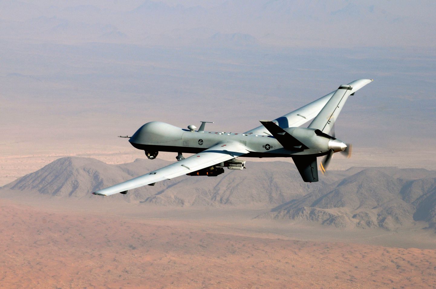 Jeemenis tegutseva Araabia Poolsaare Al-Qaeda ideoloogiline juht hukkus droonirünnakus.