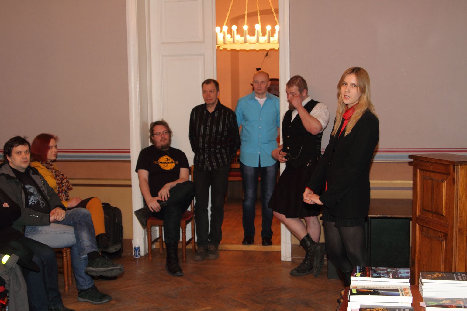 Tartus tähistati Eesti Ulmeühingu 20. sünnipäeva. Pildil (paremalt) Mann Loper, Ove Hillep, Raul Sulbi, Veiko Belials ning J. J. Metsavana.