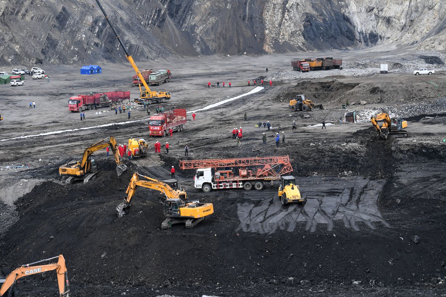 Päästetööd Hiina Qinghai provintsi söekaevanduses.