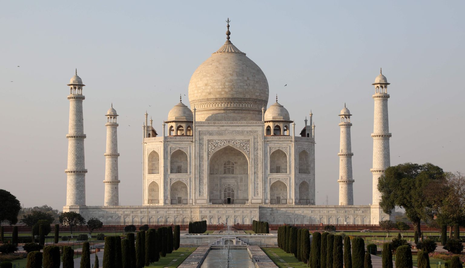 (FILES) In this file photo taken on March 11, 2018 The Taj Mahal mausoleum is pictured in the Indian city of Agra.
Cultural activists on April 29 accused the Indian government of privatising historic relics such as the Taj Mahal after it launched a controversial scheme allowing companies to "adopt" dozens of monuments.  

 / AFP PHOTO / Ludovic MARIN