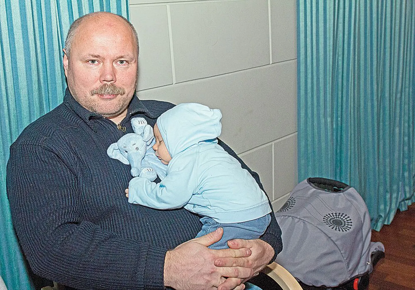 Минимальная ставка денежной компенсации для родителей составит в этом году 320 евро в месяц. Верхний предел ставки денежной компенсации составит в этом году 2378,25 евро в месяц.