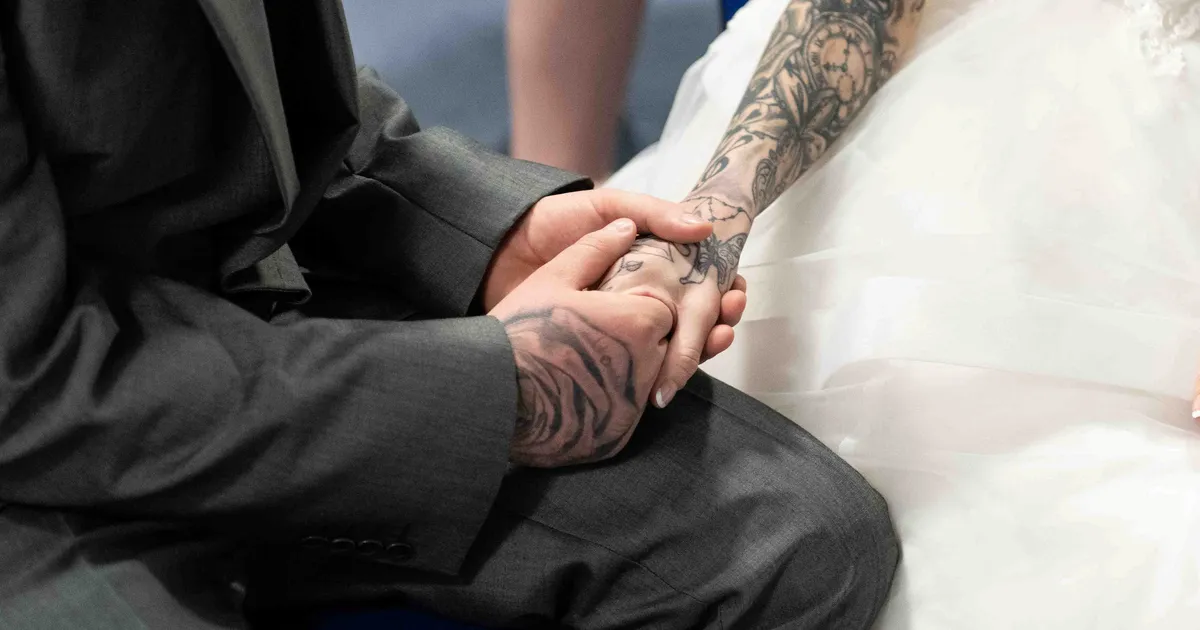 MUST LESK ⟩ Briti miljonäri vaeste hauda matnud hiinlaselt võeti pärand ära