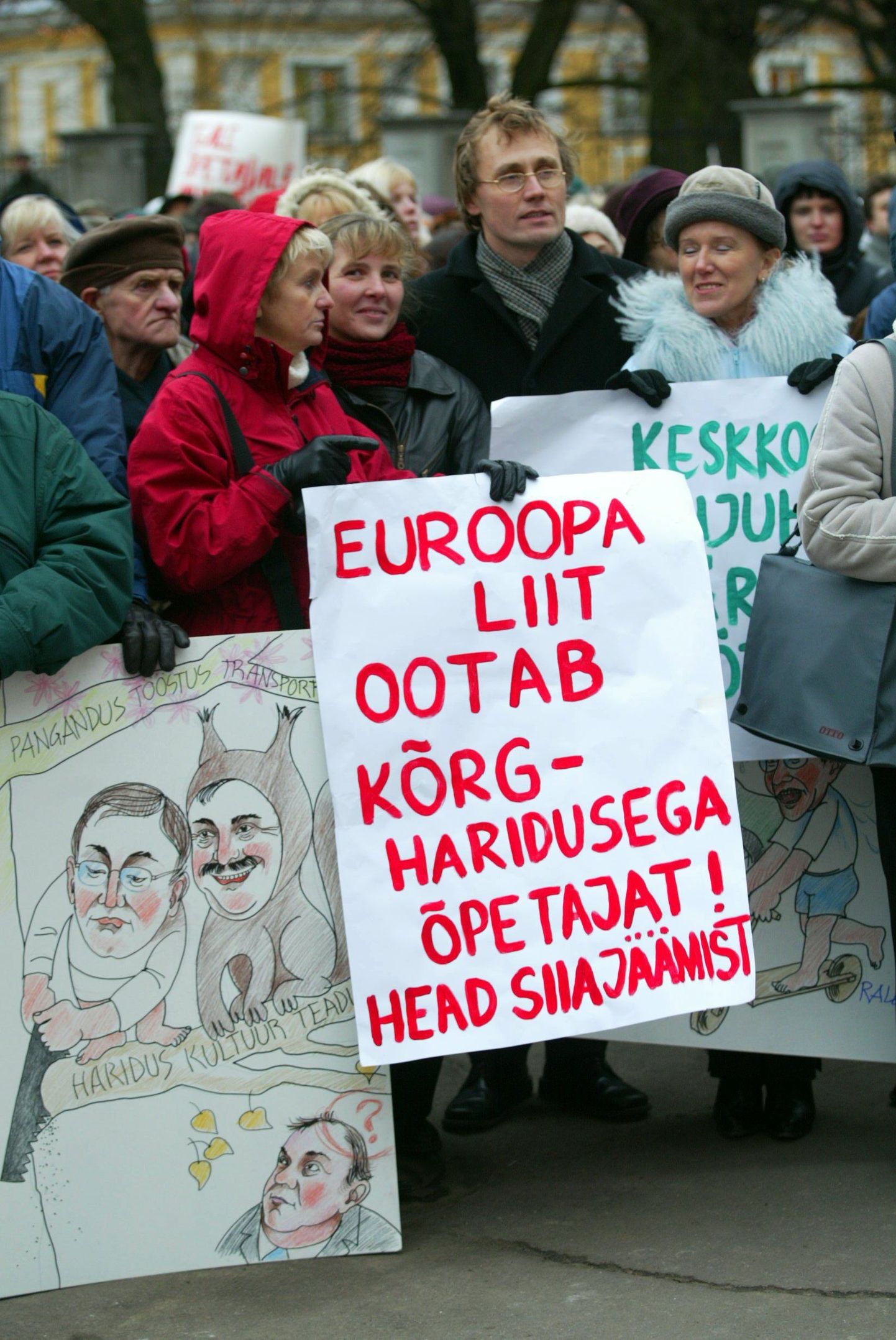 2003. aasta detsmebris kogunes Toompeale streikima 3000 haridus- ja kultuuritöötajat.
