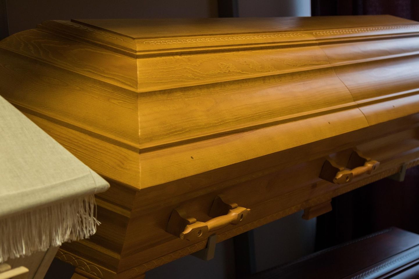 Arvestades seda, milliseks äriks on kujunenud matused, ei ole tänapäeval üldse imekspandav, et eakad endale ise matuseraha koguvad.