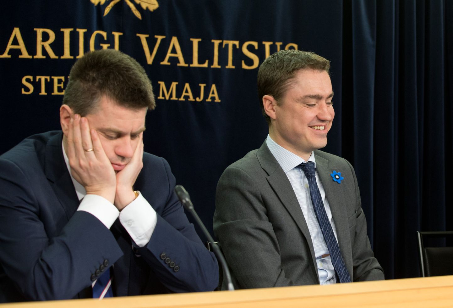 Urmas Reinsalu ja Taavi Rõivas valitsuse pressikonverentsil.