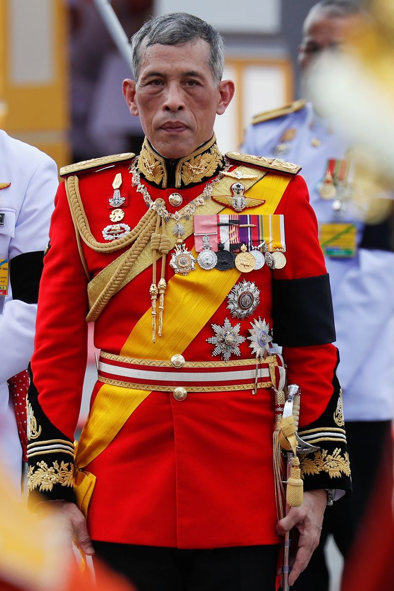 Tai kuningas Maha Vajiralongkorn oktoobris 2017 oma isa, kuningas Bhumibol Adulyadej hüvastijätutseremoonial.