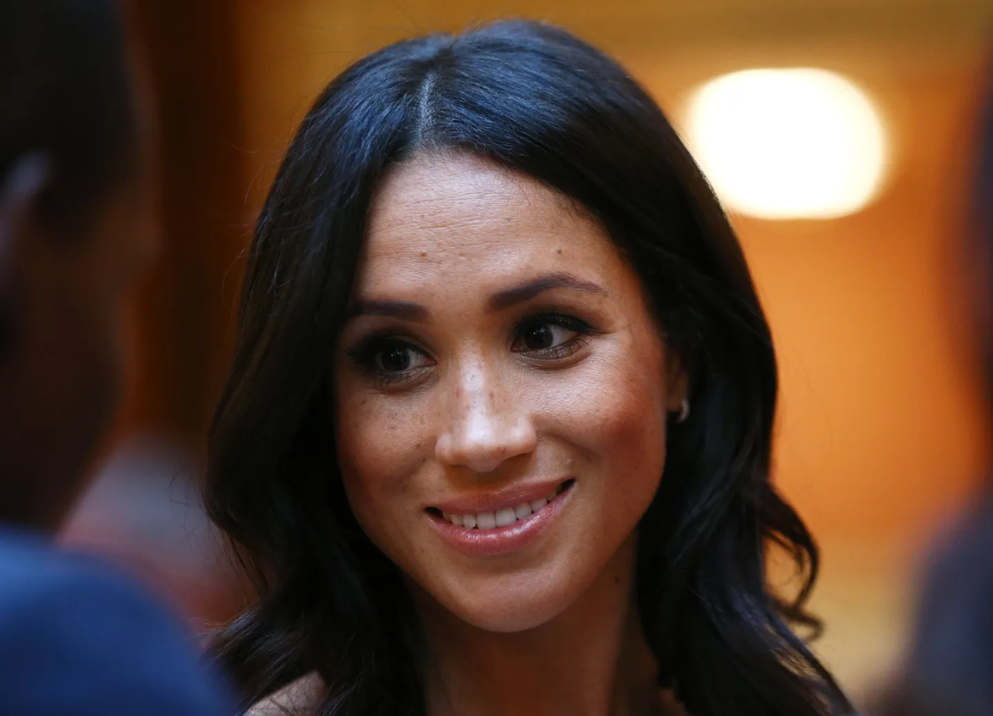 Meghan lendab Kanadasse ilma abikaasa Harryta