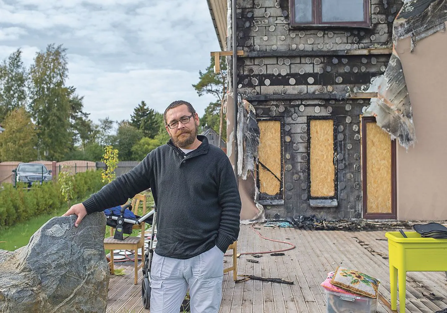 Олег Ержанов решил рассказать о поджоге своего дома, поскольку опасается, что человек, которого он подозревает, может нанести вред еще кому-то.