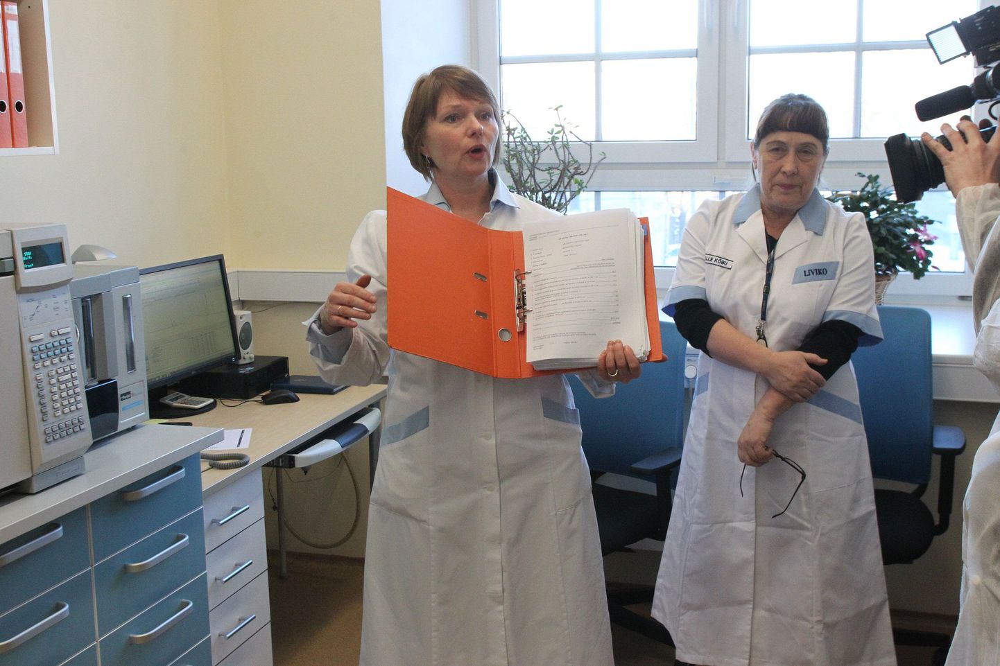Liviko näitas oma laborit ja Viru valge tootmist.