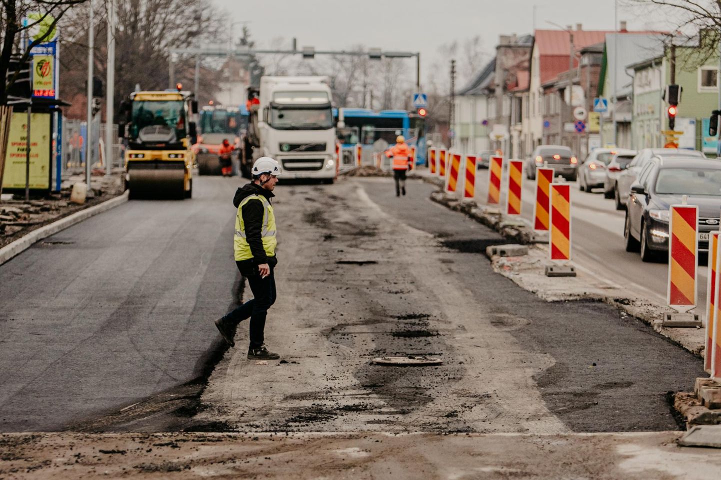 Tallinna maantee ja Jannseni tänava ristmiku rekonstrueerimine.