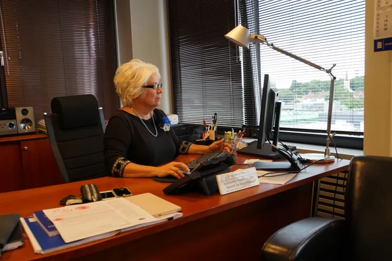Kaljurand Postimehe lugejate küsimustele vastamas. Foto: