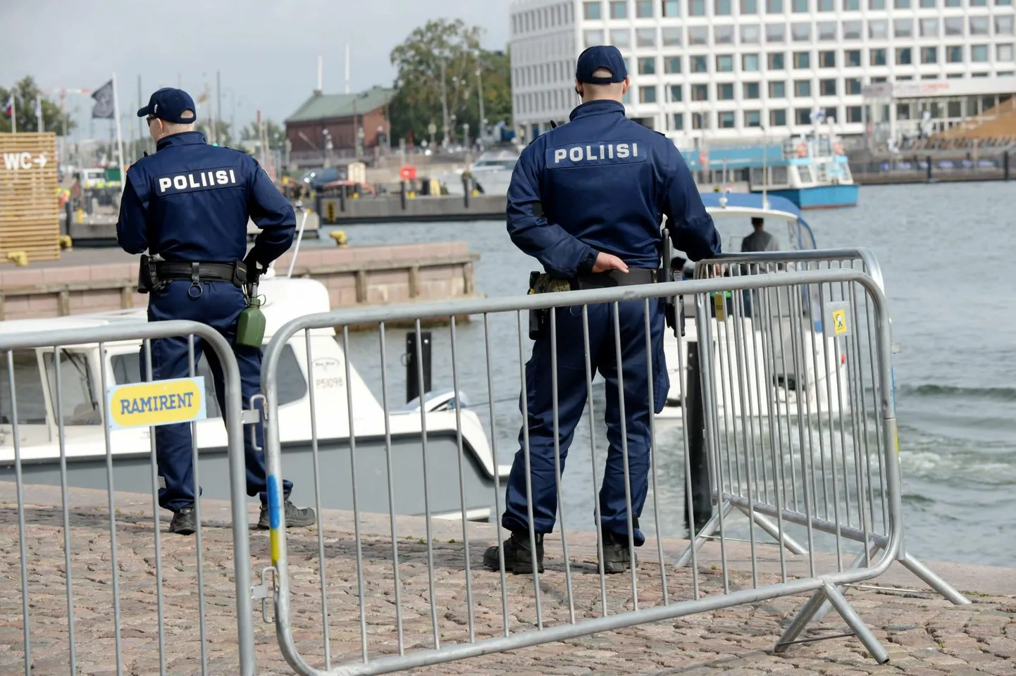 Politseinikud Helsingis. Foto on illustratiivne.