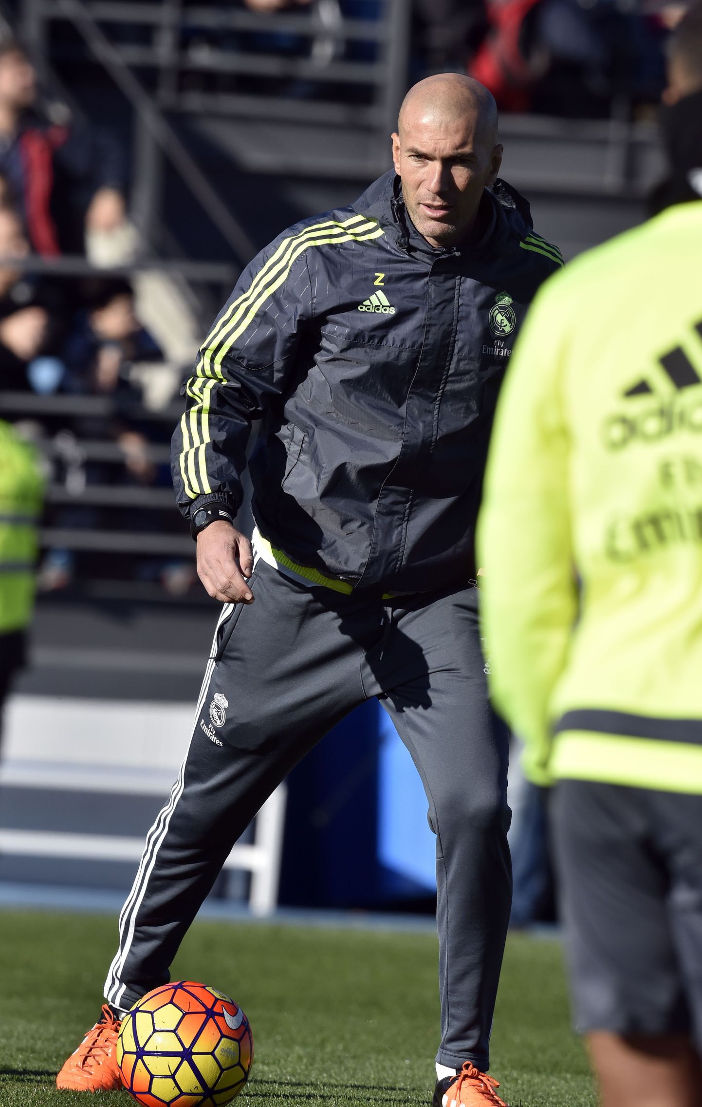 Зидан на первой тренировке в качестве главного тренера "Реала".