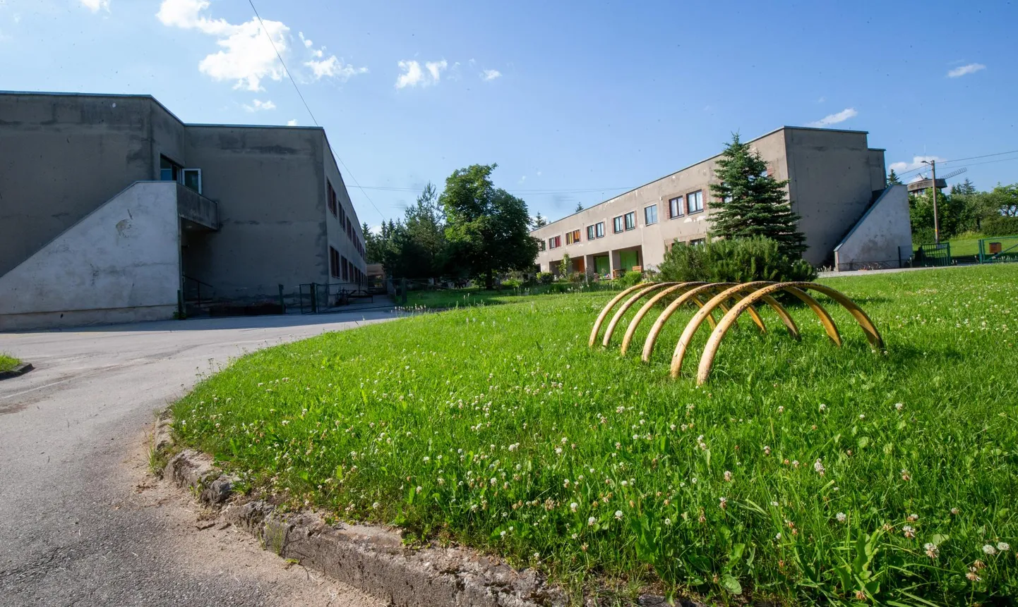 Tabivere sotsiaalkeskuses on praegu ärevad ajad, kuna ees seisab sulgemine. Tulevikus rekonstrueeritakse hoone tervenisti lasteaiaks.