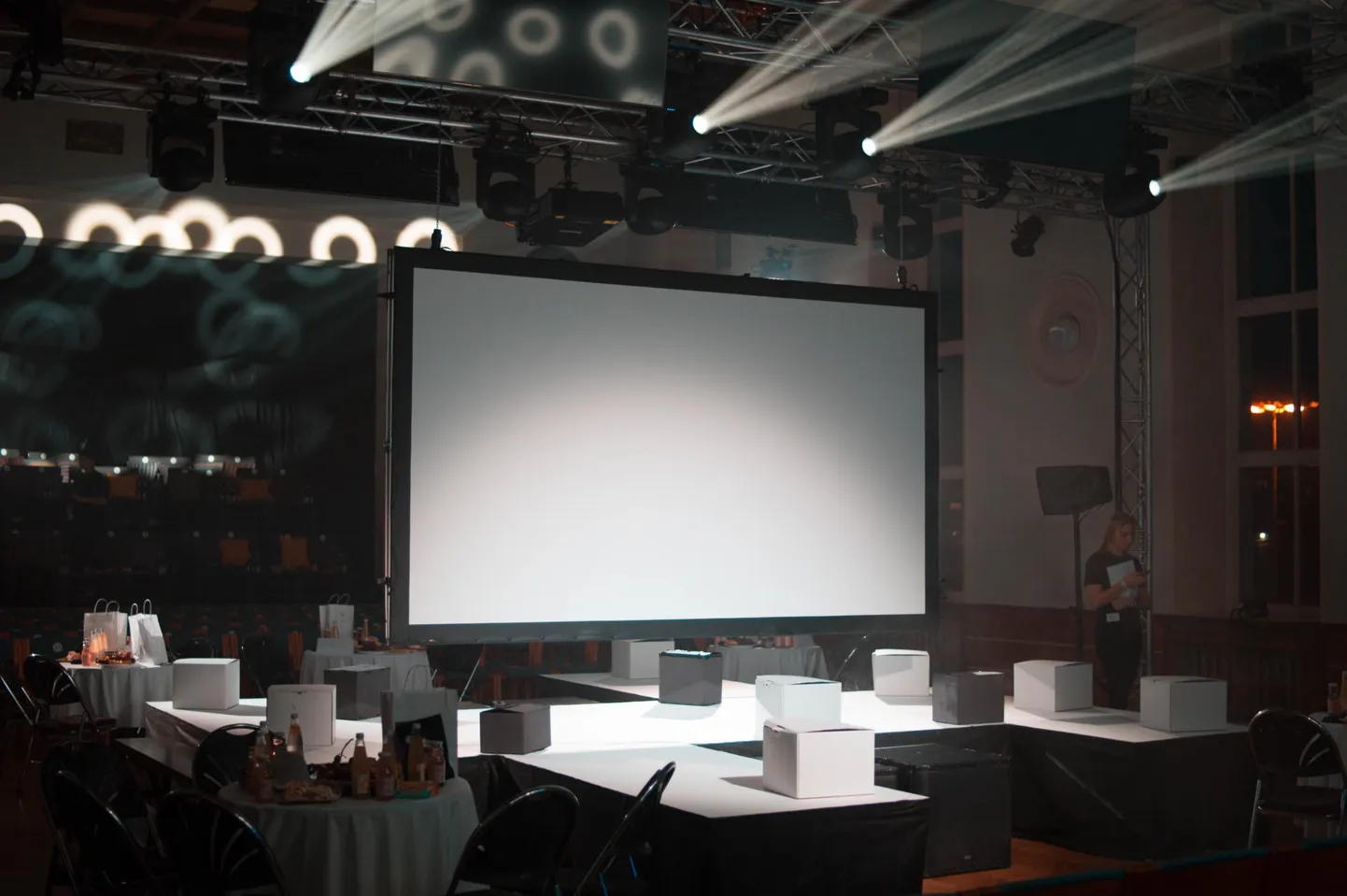Kultuurkapitali maakondliku eksperdigrupi toetus võimaldab osa saada filmifestivalist.