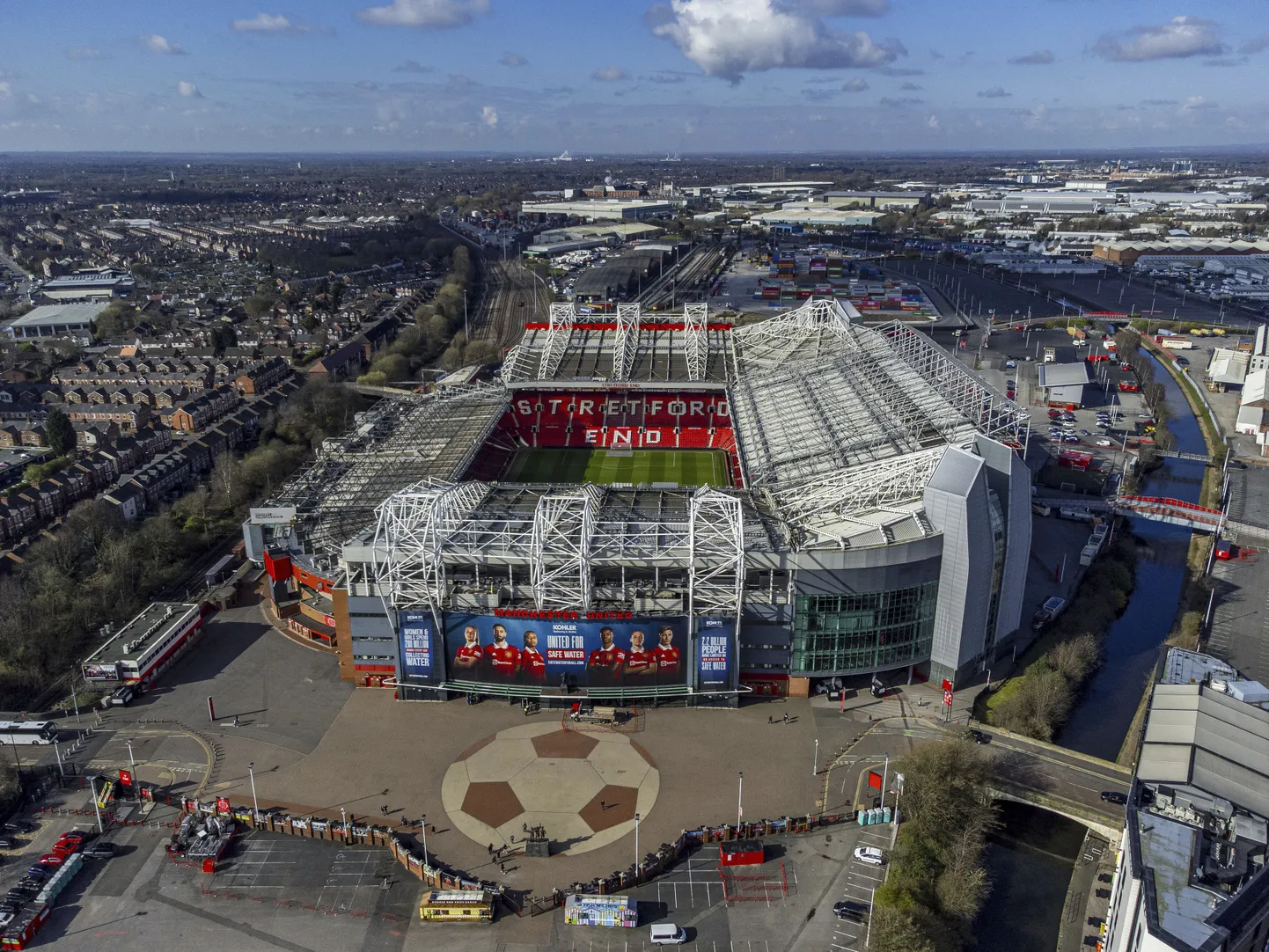"Old Trafford" stadions