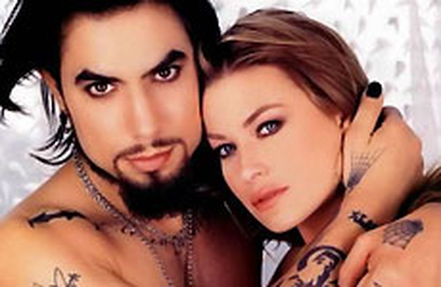 Aktrise un bijusī "Playboy" meitene 