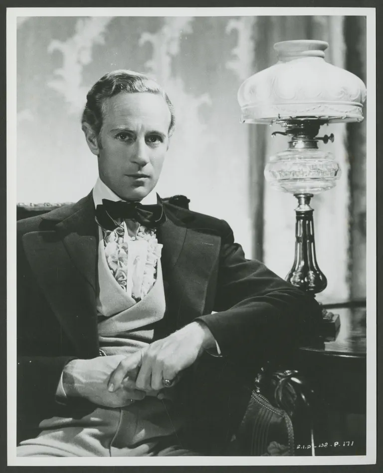 Leslie Howard (Ashley Wilkes)