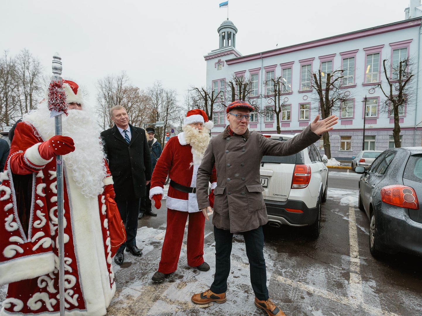 Eesti ja Vene jõuluvana kohtusid idapiiril.