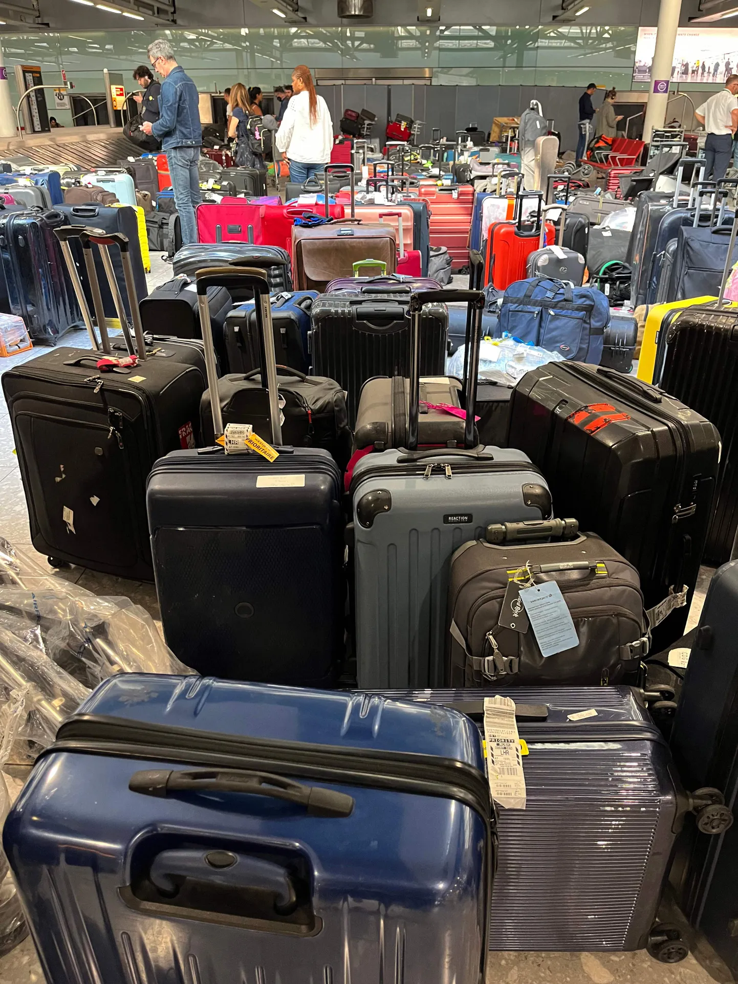 Kohvrimeri Heathrow' 2. terminalis 8. juulil 2022.