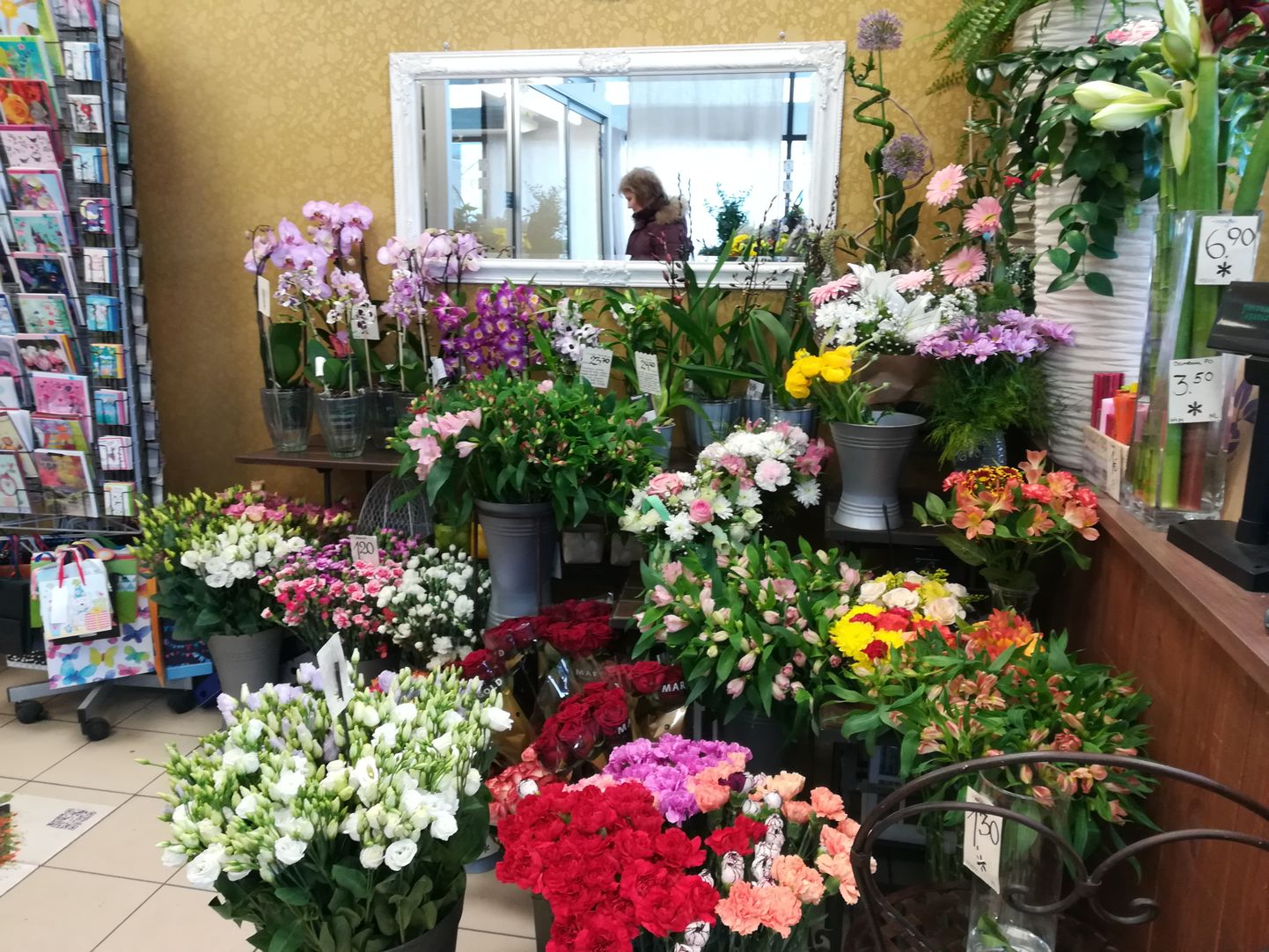 Цветочный магазин в Пайде готов к приему клиентов