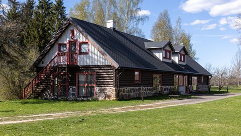 Simisalu loodusmaja saab teatud ajaks endale militaarse ülesande