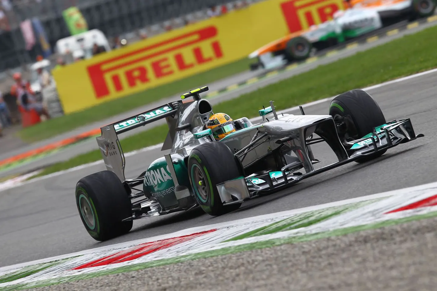 Lewis Hamilton Mercedese roolis