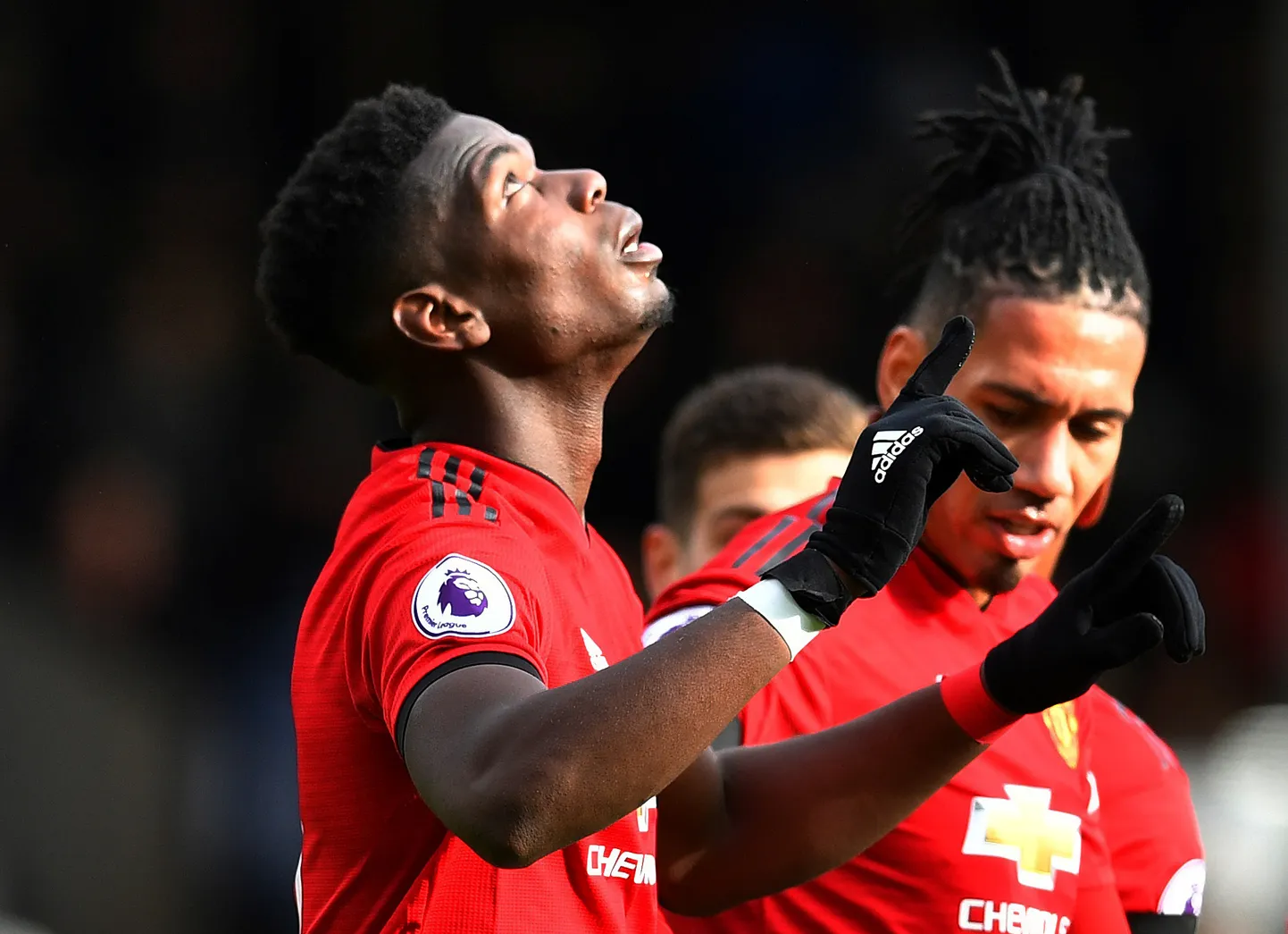 Chris Smalling (paremal) ja Paul Pogba.