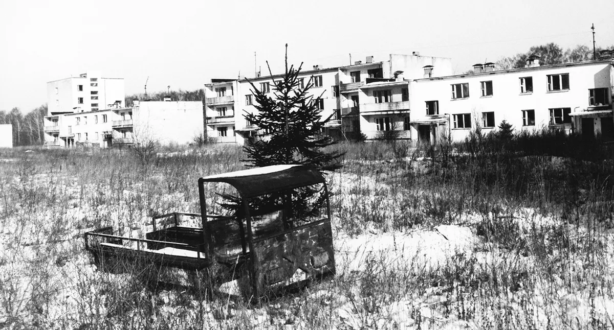 Kuus aastat pärast Tšornoboli katastroofi tehtud pilt Homieli oblastist, kus näha radioaktsiivsuse tõttu maha jäetud hooneid.