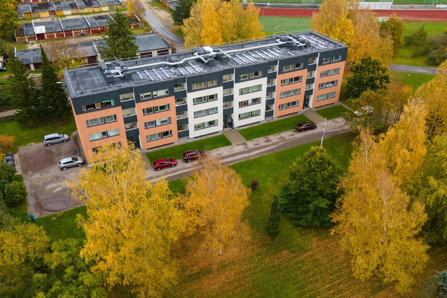 Korteriühistute liidu suurfoorumil pärjati selle aasta parimaid korteriühistuid. Auhinna “Ilus koduümbrus 2020” võitis korteriühistu Mulla 7 Rakverest.