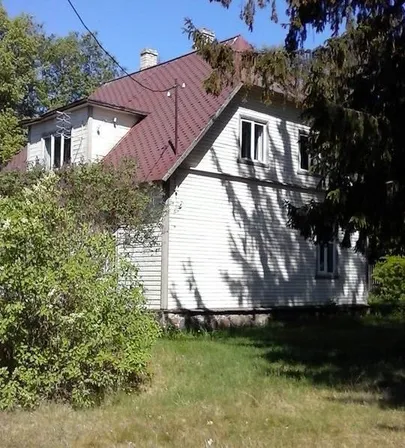Piirissaare ootab arendajaid, kes teeks vanast velskripunkti hoonest hubase majutuskoha.