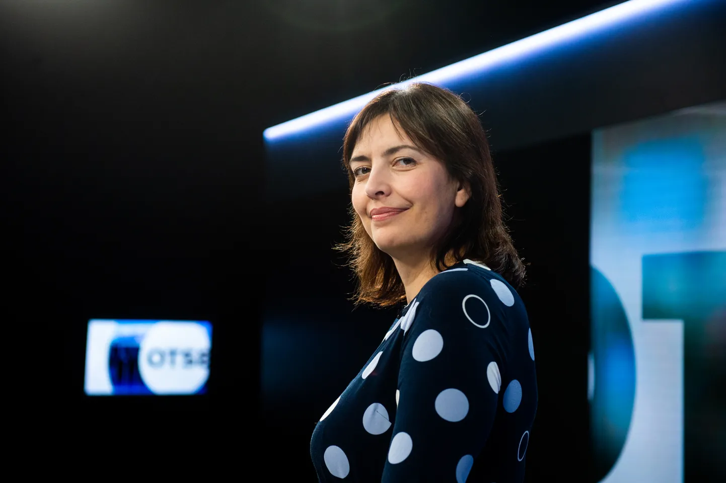 Otse Postimehest stuudios oli Karmen Joller. Saatejuht Nele Kullerkupp.