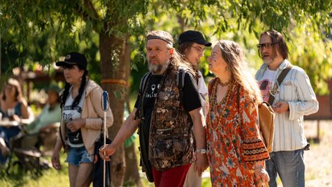 MEKLĒ SEVI ⟩ Lastādijas kvartālā notikuši grāmatas "Hipiji L