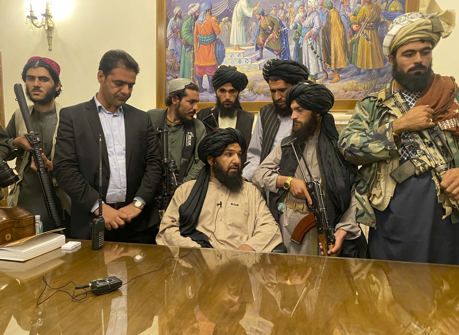 Taliban presidendipalees.