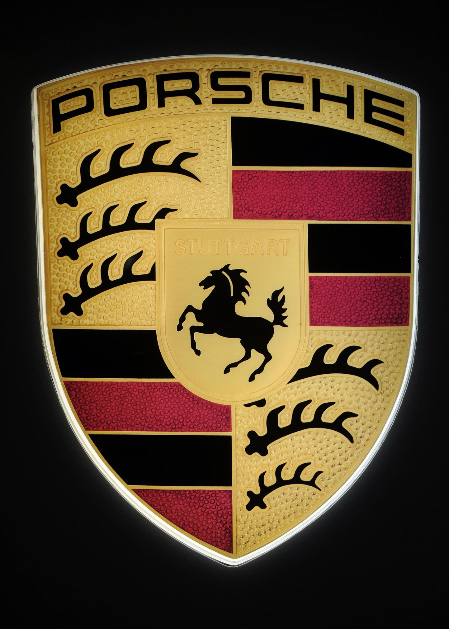 Porsche toodab kelke