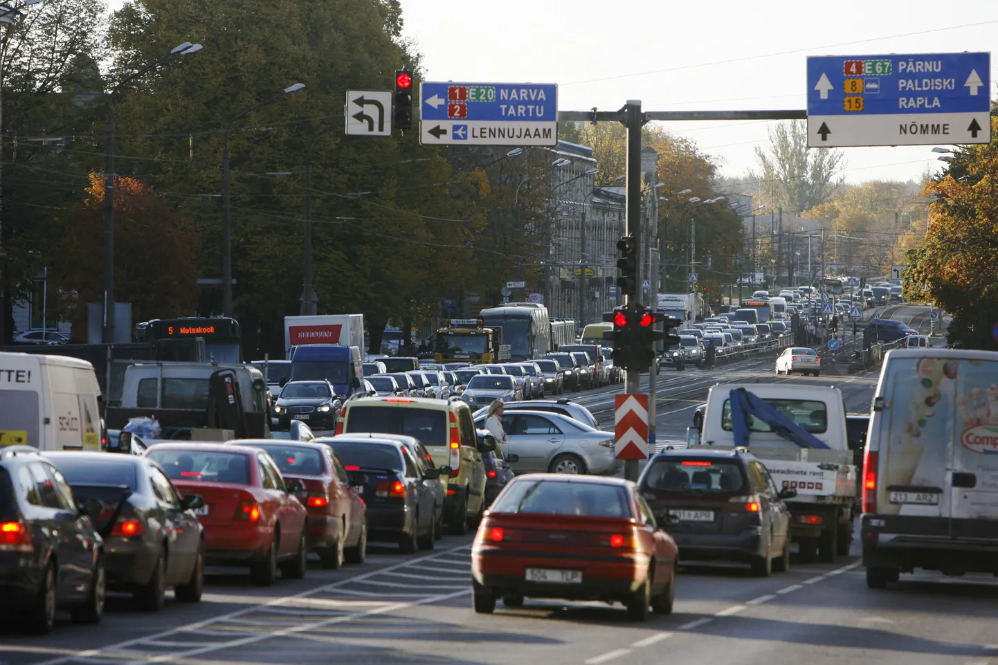 Võrreldes heade aegade närviliste ummikusseismistega on Tallinna liikluspilt praegu hoopis sõbralikumaks muutunud.