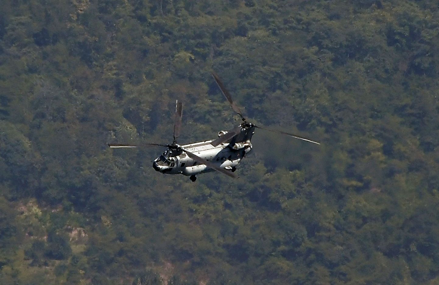 Indijas Gaisa spēku helikopters.