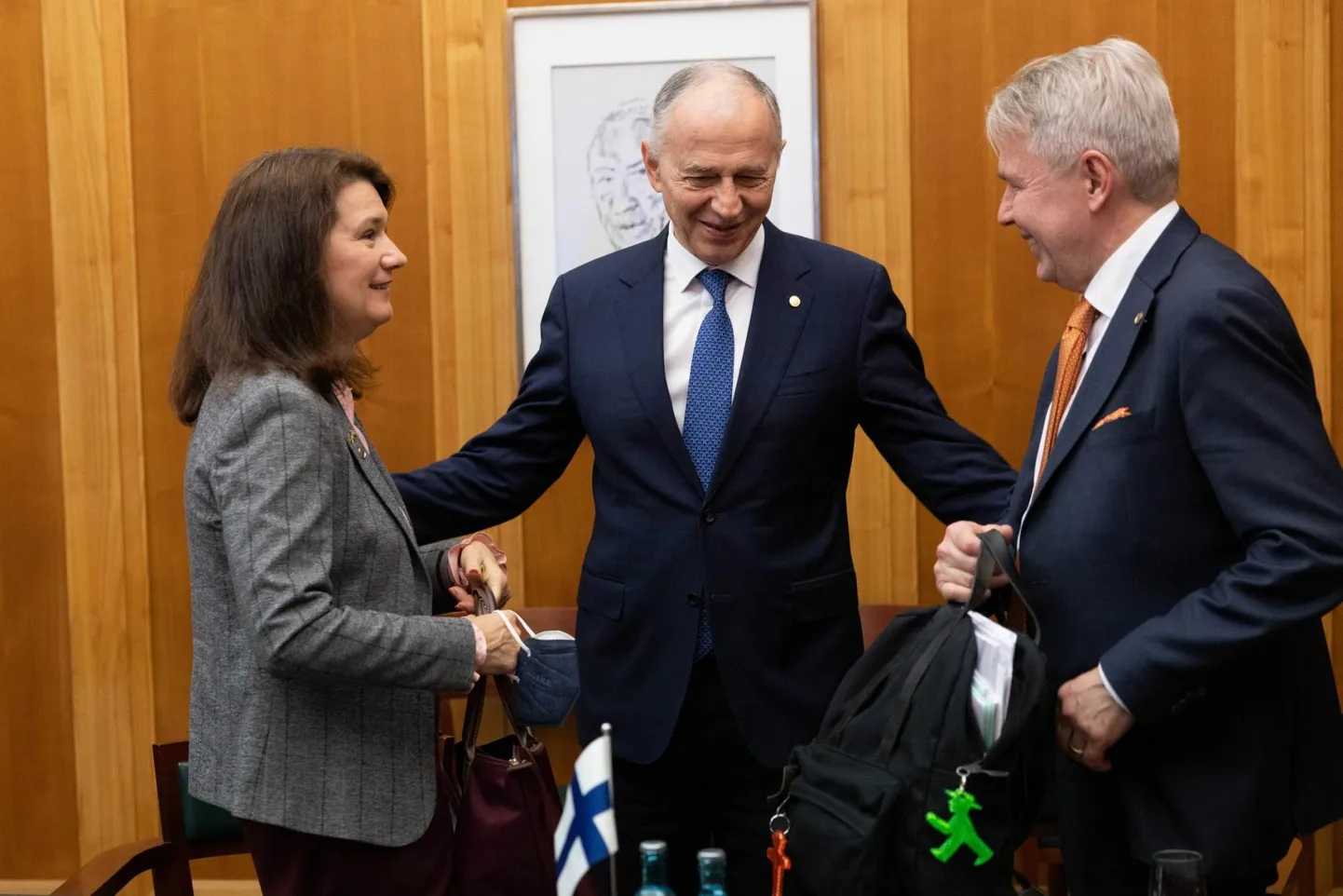 Rootsi välisminister Ann Linder, NATO asepeasekretär Mircea Geoană ja Soome välisminister Pekka Haavisto mais Berliinis.