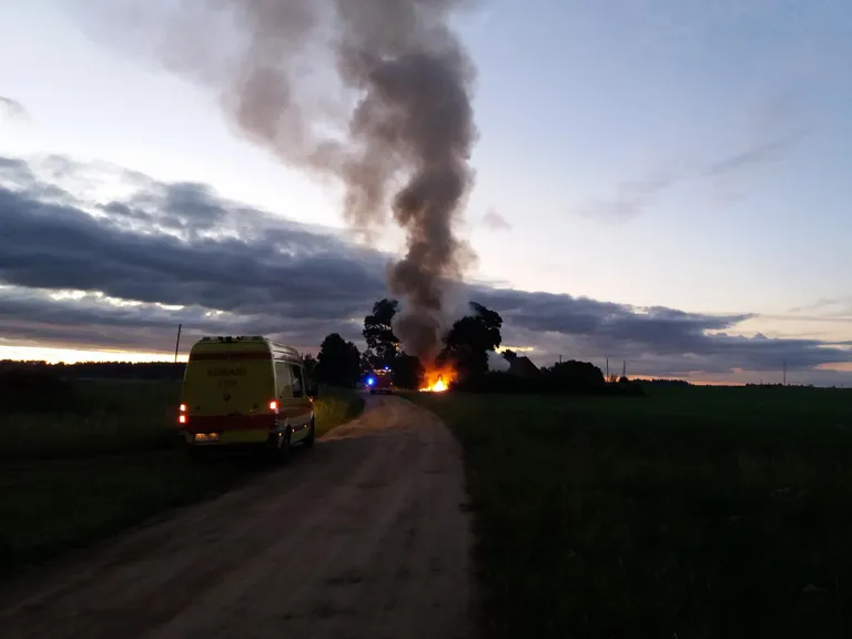 Täna õhtul oli Huljal tulekahju.