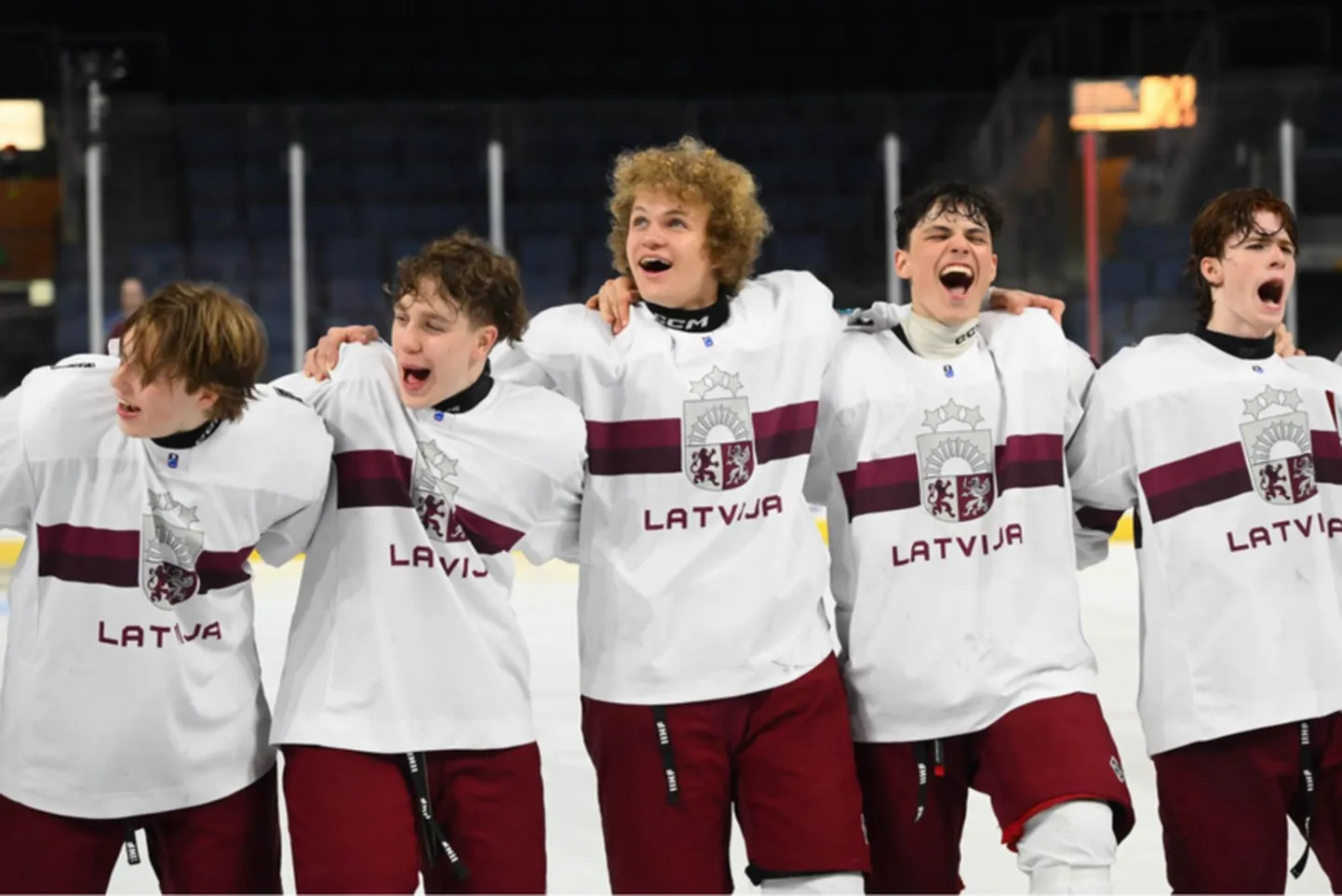 Latvijas U-18 vīriešu hokeja izlase.