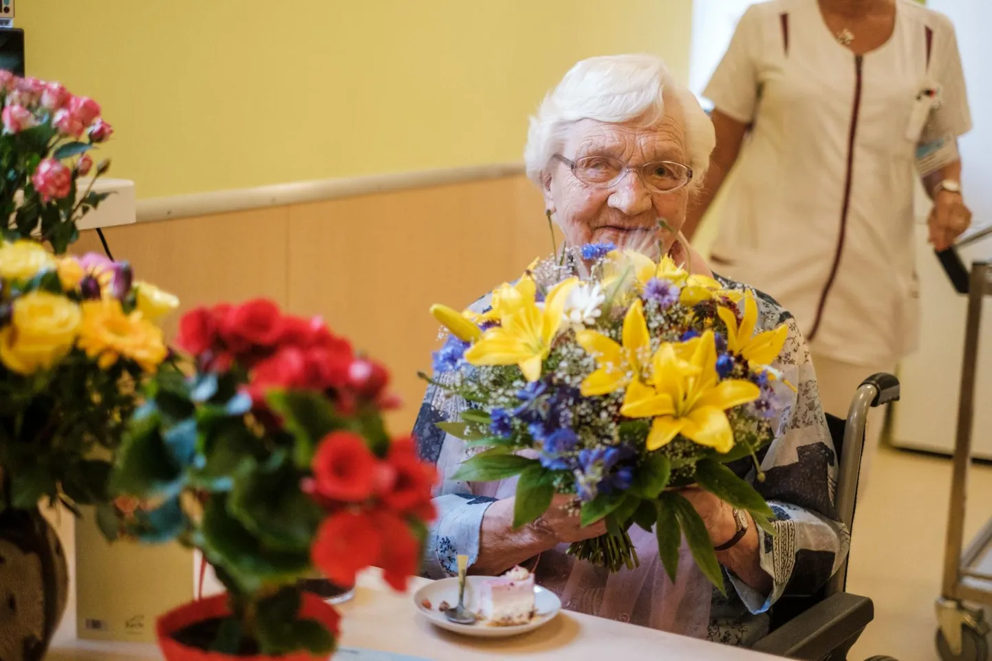 Juulis 100aastaseks saanud Aino Kartus sai jaanuaris pärgviiruse vastu esimese kaitsesüsti.