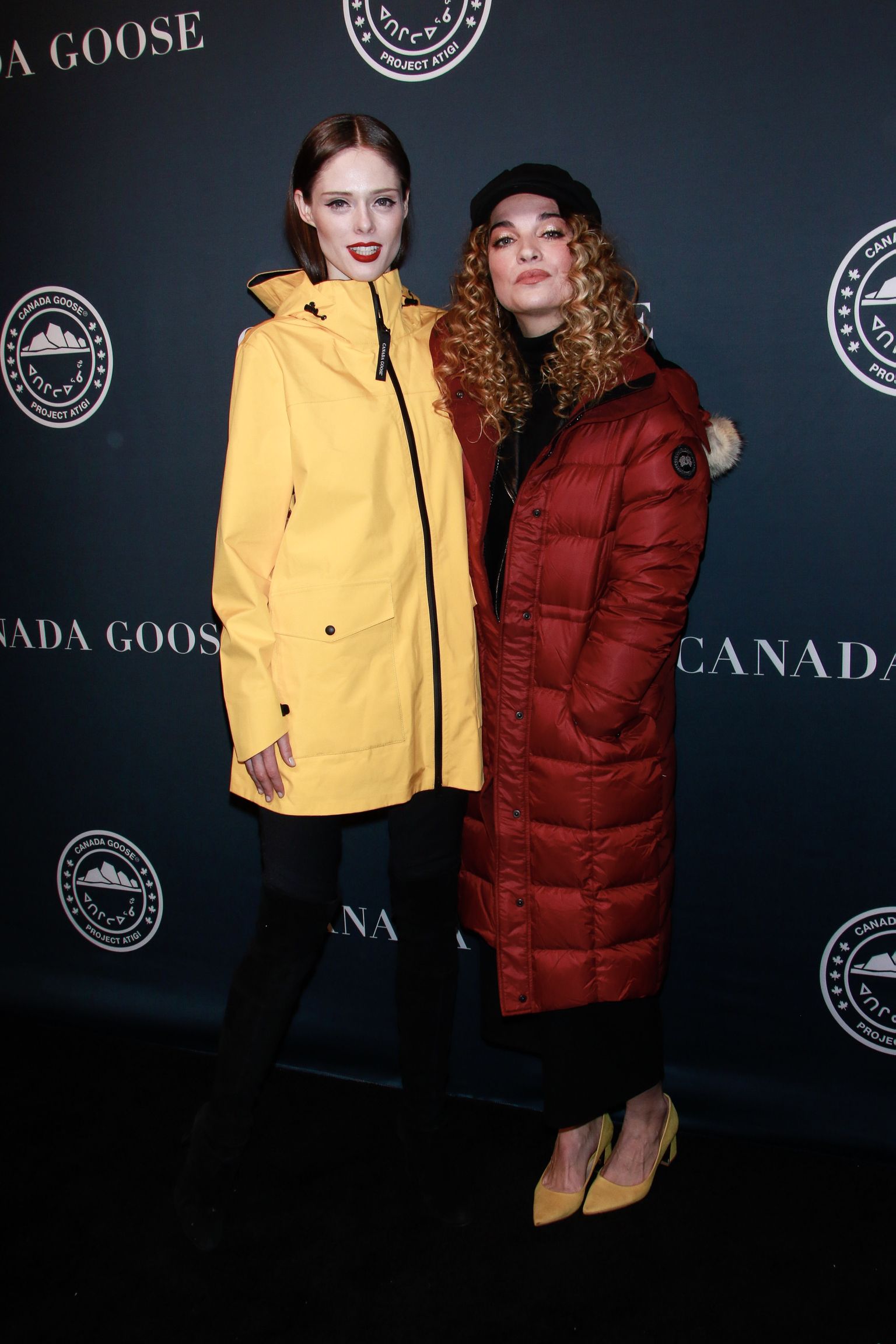 Modell Coco Rocha (vasakul) ja Kanada näitleja  Annie Murphy Canada Goose'i üritusel.