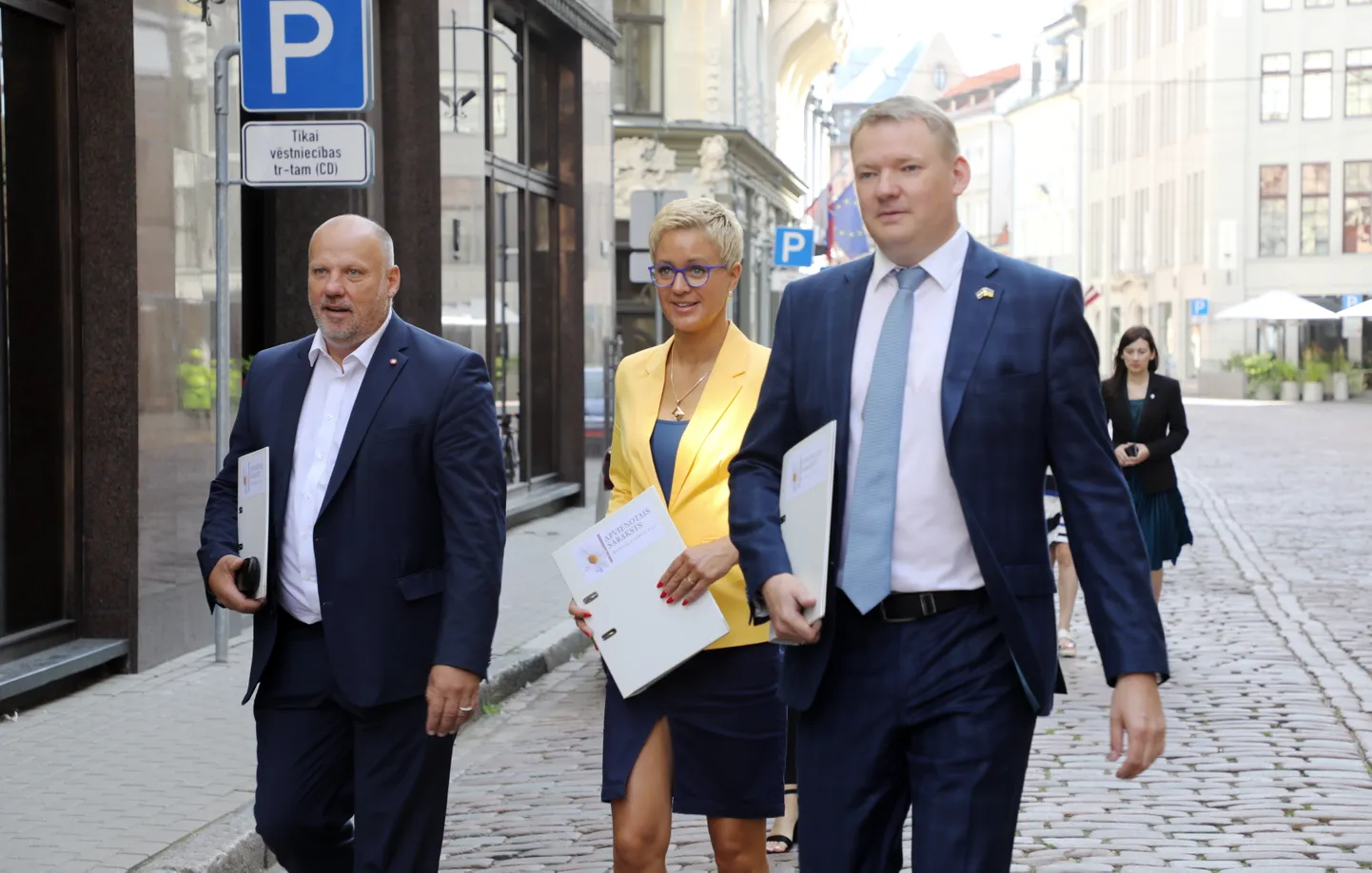 Partija "Apvienotais saraksts" iesniedz kandidātu sarakstu.
