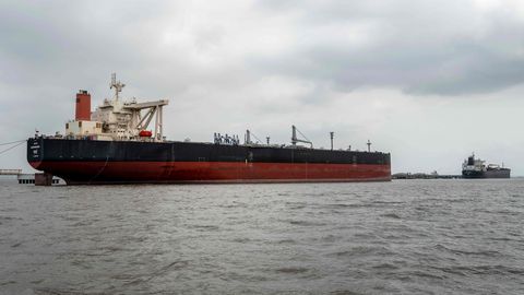 Hormuzi väina kaubandus jääb seisma relvarahu järel