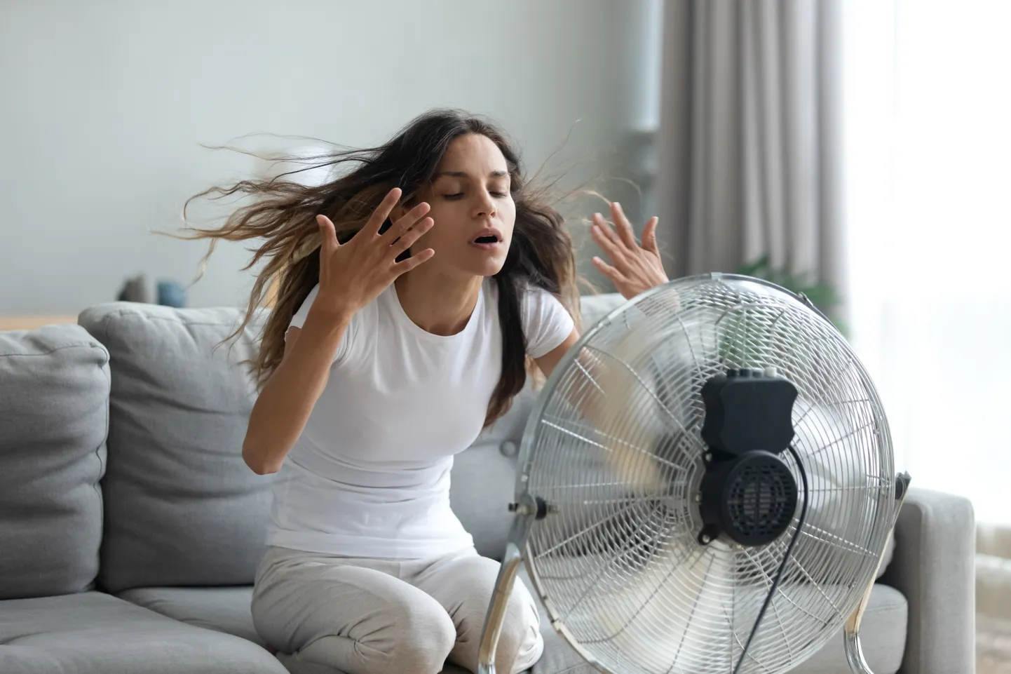 Parim jahutaja on konditsioneer, ruumi jahutamiseks võib kasutada ka ventilaatorit.